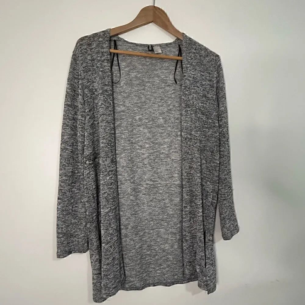 Divided H&M Womens Open Front Cardigan Size Small Gray Side Slit Long Sleeve